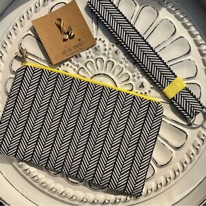 NWT Set Bee Bag Bee Charm Zip Bag Keychain Charm Zippered Bag BumbleBee Handmade